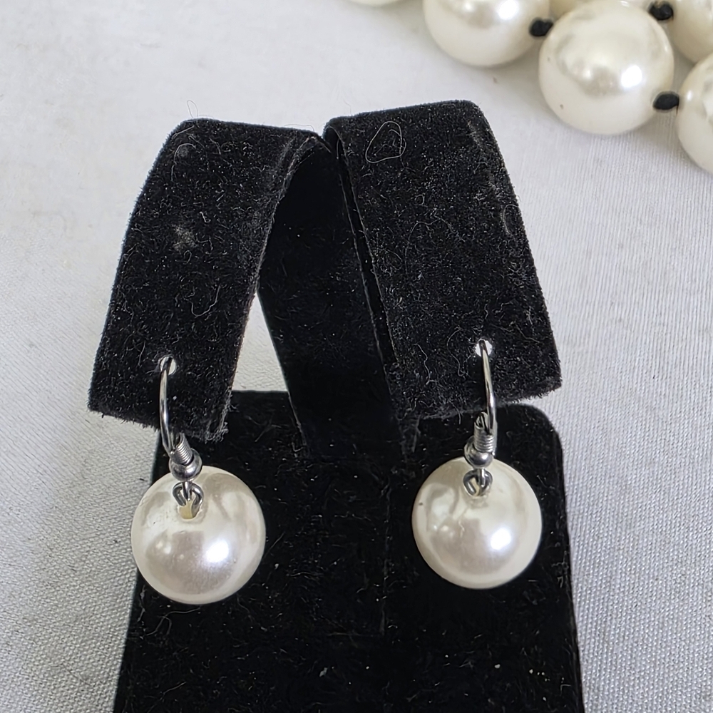 Large Statement Multi Strand Chunky Pearl Necklace and Earrings Set - Picture 13 of 15